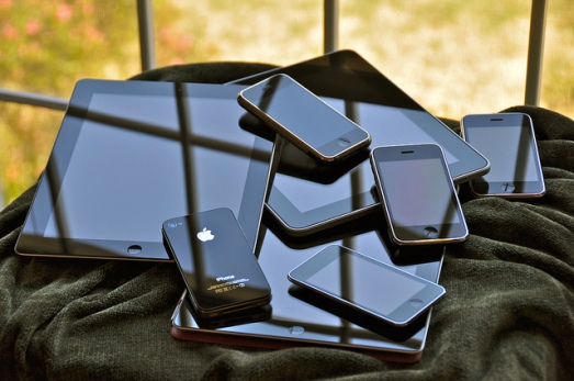 the iOS family pile (2012) © blakespot